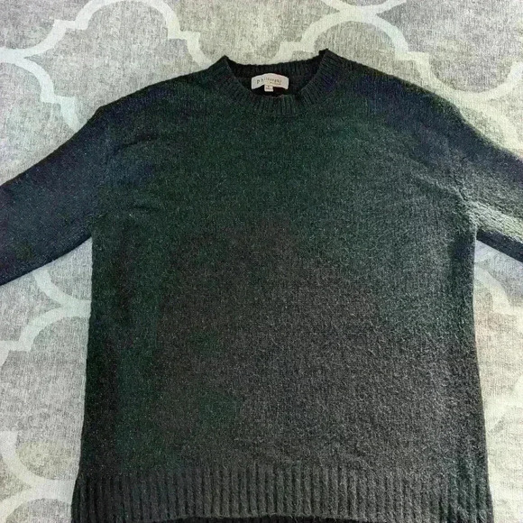 Super soft Sweater -- Gray, Small, Philosophy - Picture 6 of 9